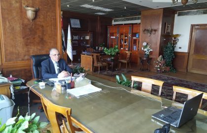 تطهير المجارى المائية ونزع الحشائش بالترع والمصارف
