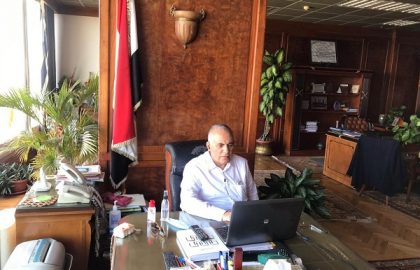 د/ عبد العاطى : يجتمع بوكلاء الوزاره في جميع المحافظات