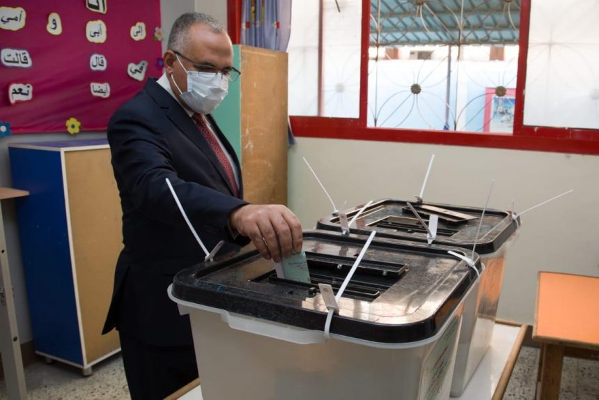 عبد العاطي يدلي بصوته في انتخابات مجلس النواب ٢٠٢٠