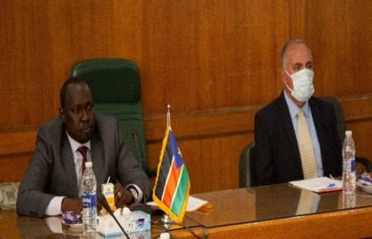 عبد العاطى” يستقبل “ماناوا بيتر” وزير الرى بدولة جنوب السودان