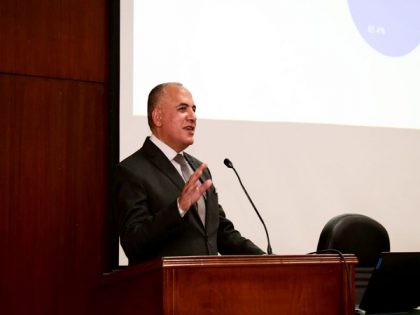 د/ عبد العاطي يشارك في ورشة عمل دراسة
