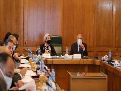 عقد إجتماع اللجنة العليا لتراخيص الشواطئ برئاسة وزيرالري