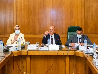 عقد إجتماع اللجنة العليا لتراخيص الشواطئ