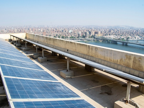 د/سويلم يتابع إجراءات التوسع فى إستخدام الطاقة الشمسية