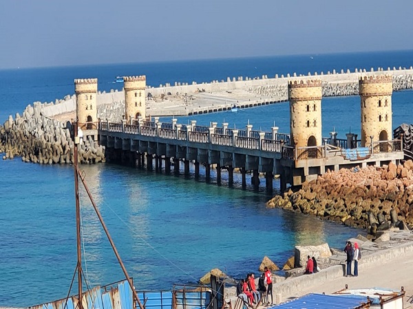 د/سويلم يتابع الموقف التنفيذى لمشروعات حماية الشواطئ بالإسكندرية