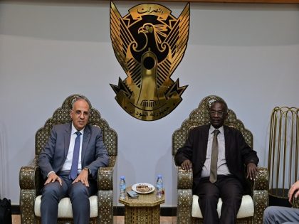 الدكتور سويلم يصل لدولة السودان الشقيقة فى زيارة رسمية لمدة يومين