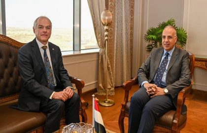الدكتور سويلم يبحث مع السفير الأسترالي بمصر سبل تعزيز التعاون بين مصر واستراليا في مجال الموارد المائية