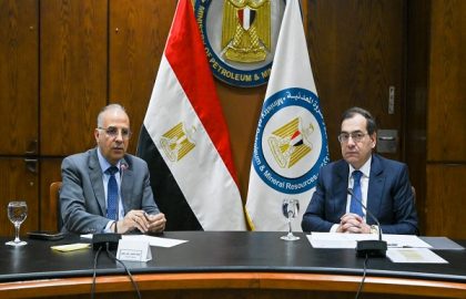 الدكتور سويلم والمهندس الملا يناقشان عدد من ملفات التعاون المشترك بين وزارتي البترول والرى