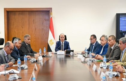 الدكتور سويلم يتابع حالة المنظومة المائية بالمحافظات خلال فترة أقصى الإحتياجات